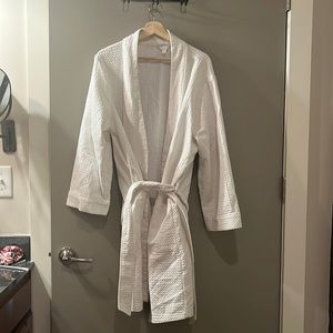 Waffle wave spa-style bathrobe